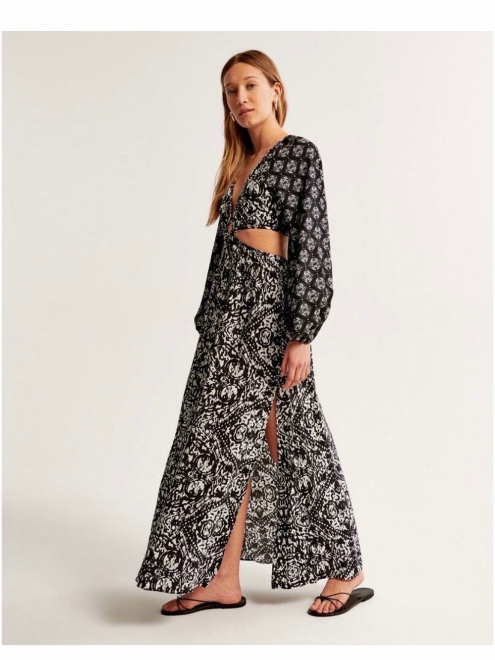 Abercrombie and Fitch Black and White Cutout Maxi Dress with Ring Detail Large - Picture 2 of 8